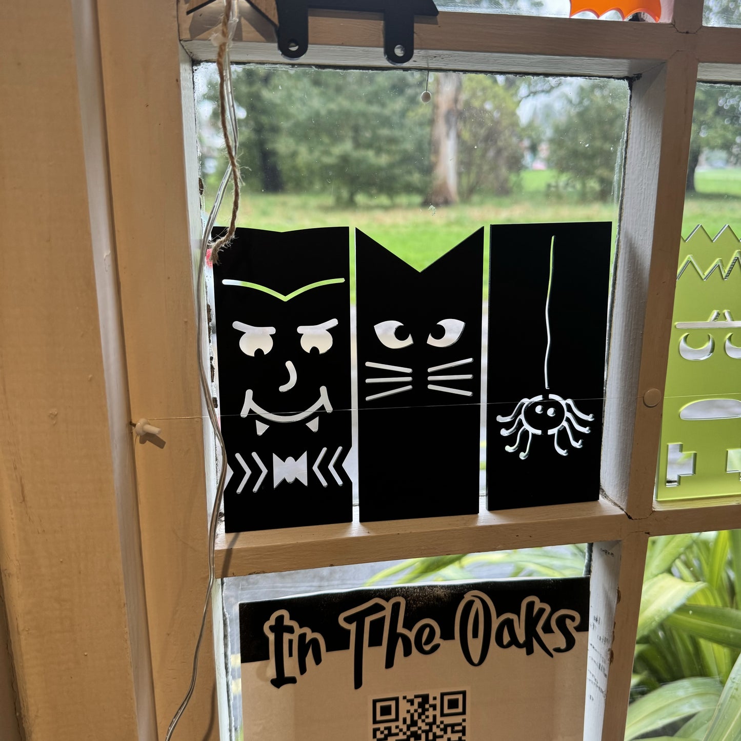 Halloween Fun: Silhouette Plaques