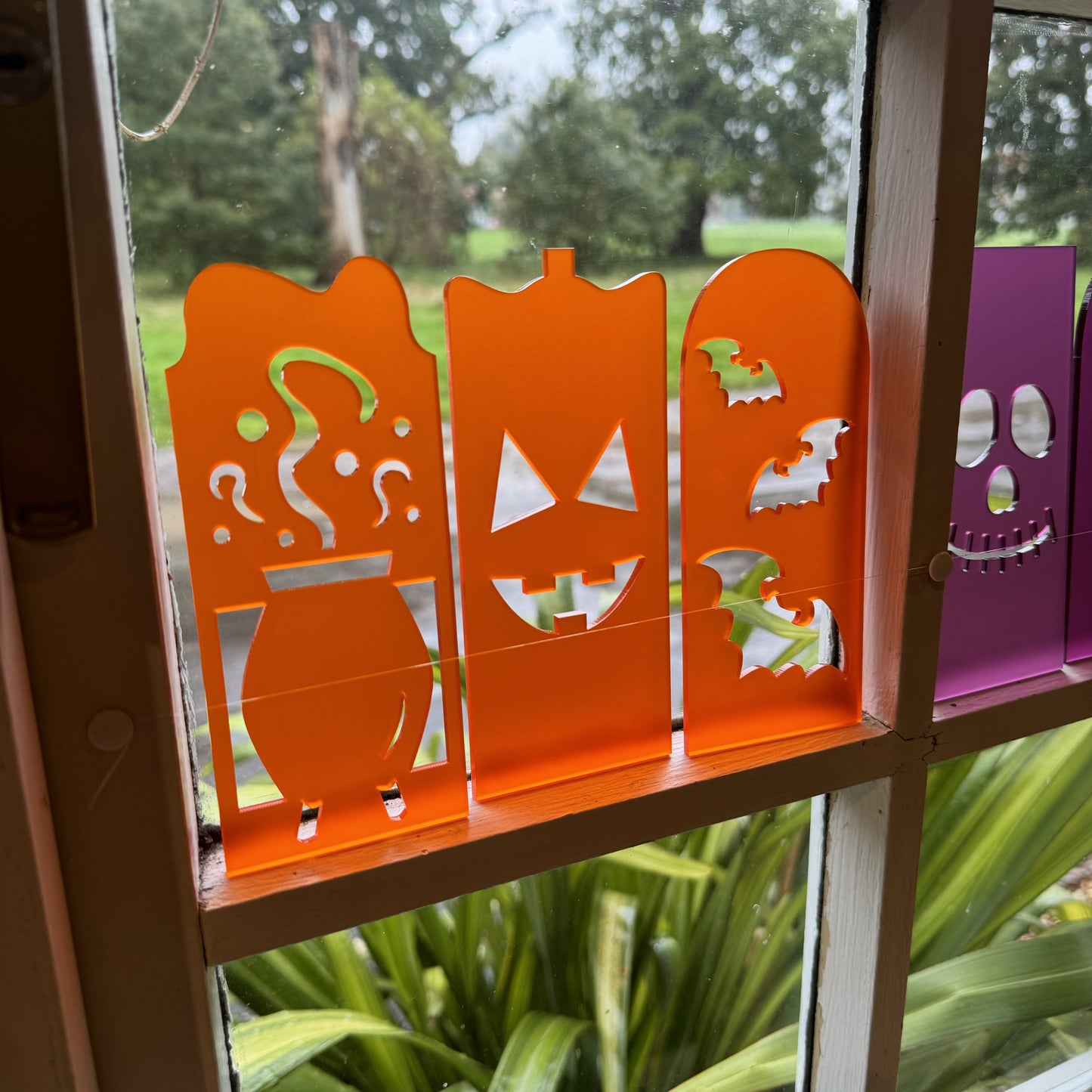 Halloween Fun: Silhouette Plaques