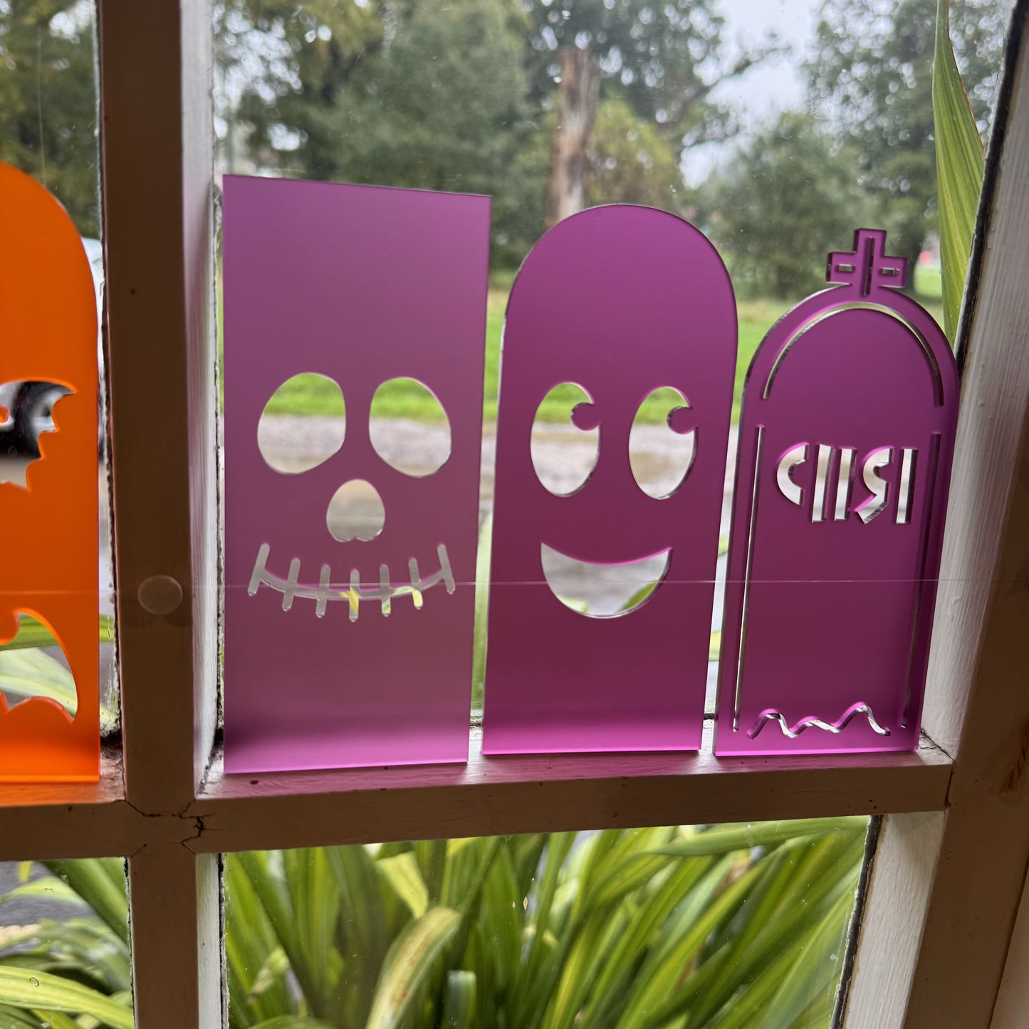 Halloween Fun: Silhouette Plaques