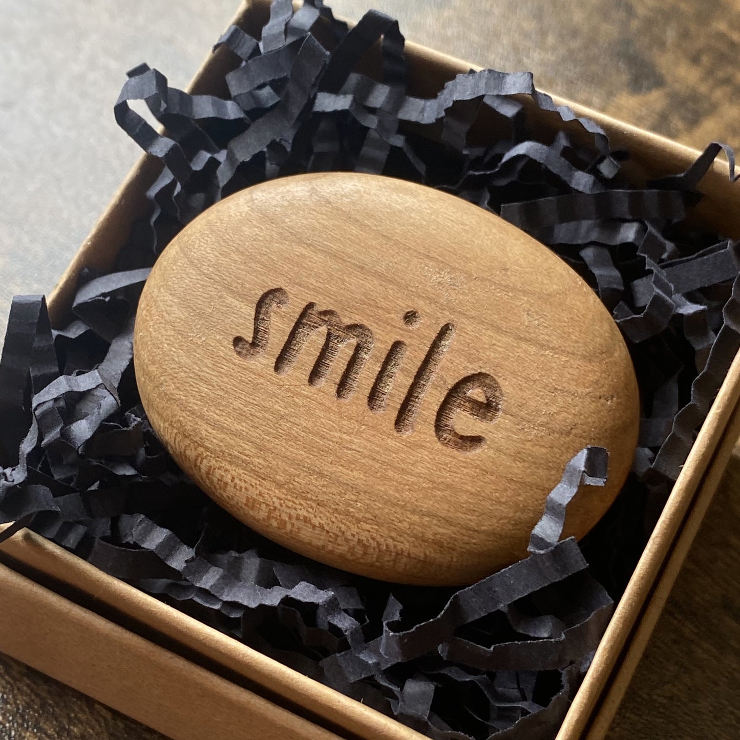 Smile’ engraved on wooden pocket pebble – positive and thoughtful token in presentation gift box