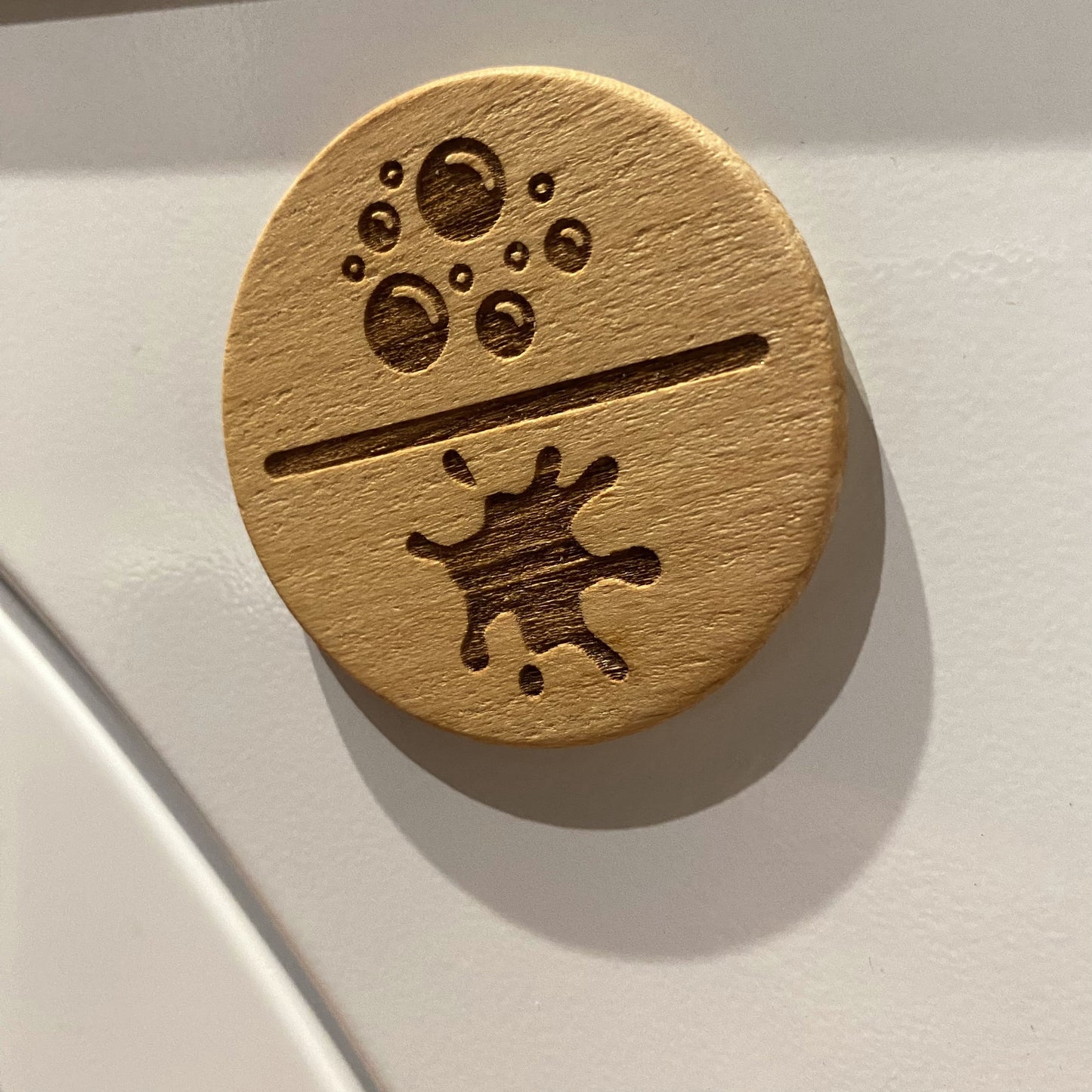 Chore dial featuring bubbles icon – a fresh and bubbly reminder for kitchen or utility room tasks.